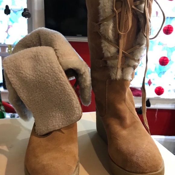 Michael Kors - Picture 2 of 4